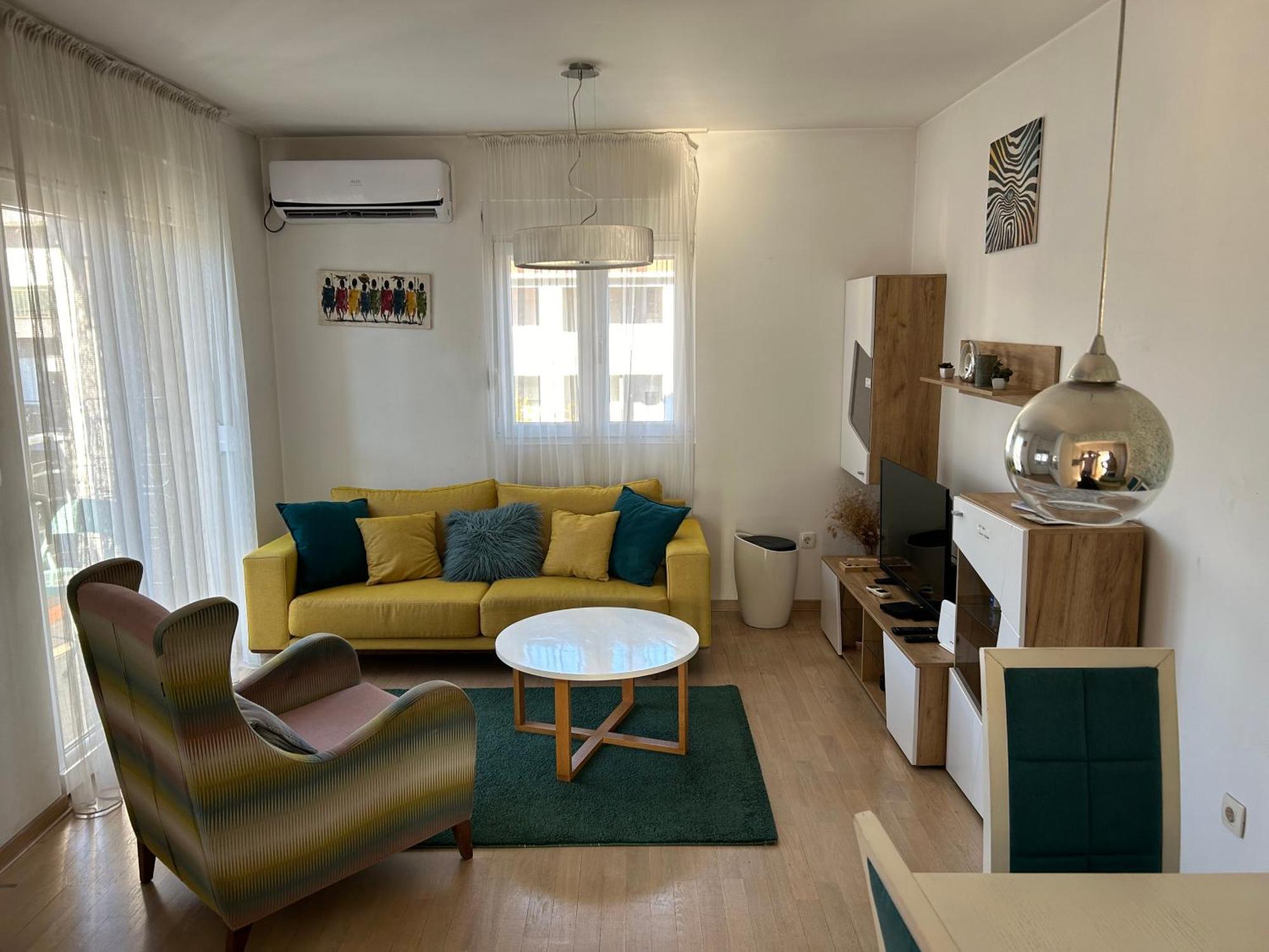 Ana'S 2 Bedrooms Lovely Flat Подгориця Екстер'єр фото